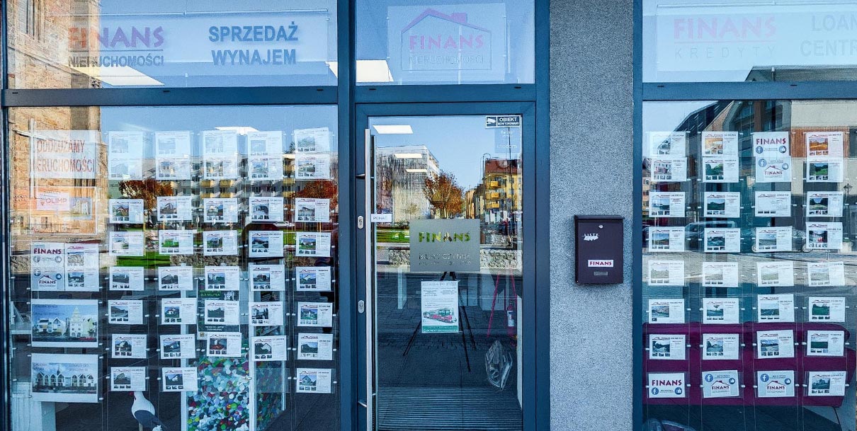 Finans Nysa - Wirtualny Spacer Google Street View